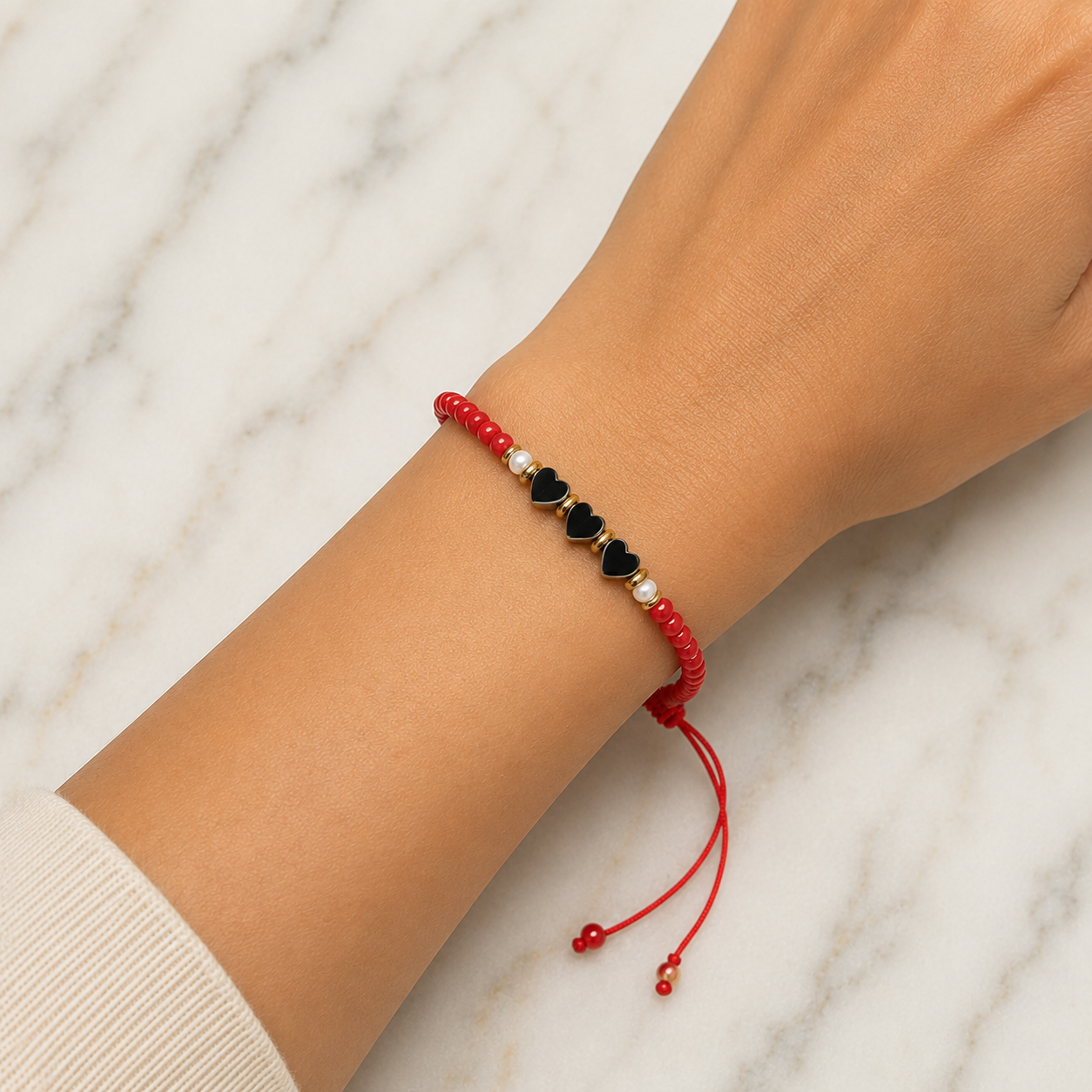 Pulsera de Chaquira Roja con Corazones